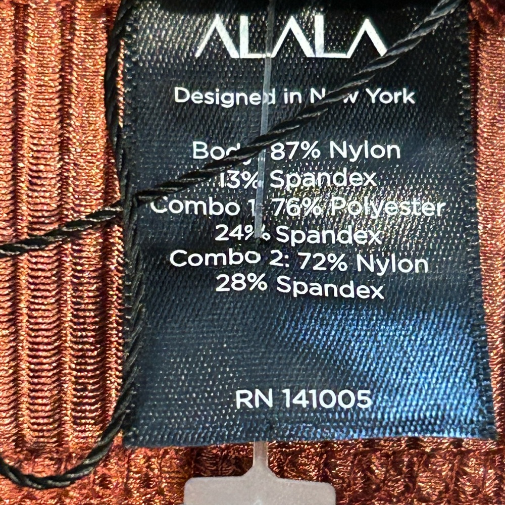 Alala SET
Raya Ribbed Activewear Set Size Large - Picture 8 of 12
